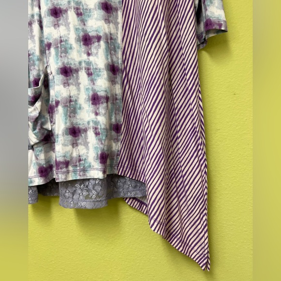 LOGO by Lori Goldstein Purple, lavender, blue and White Tunic And Lace Tank. - Picture 6 of 14